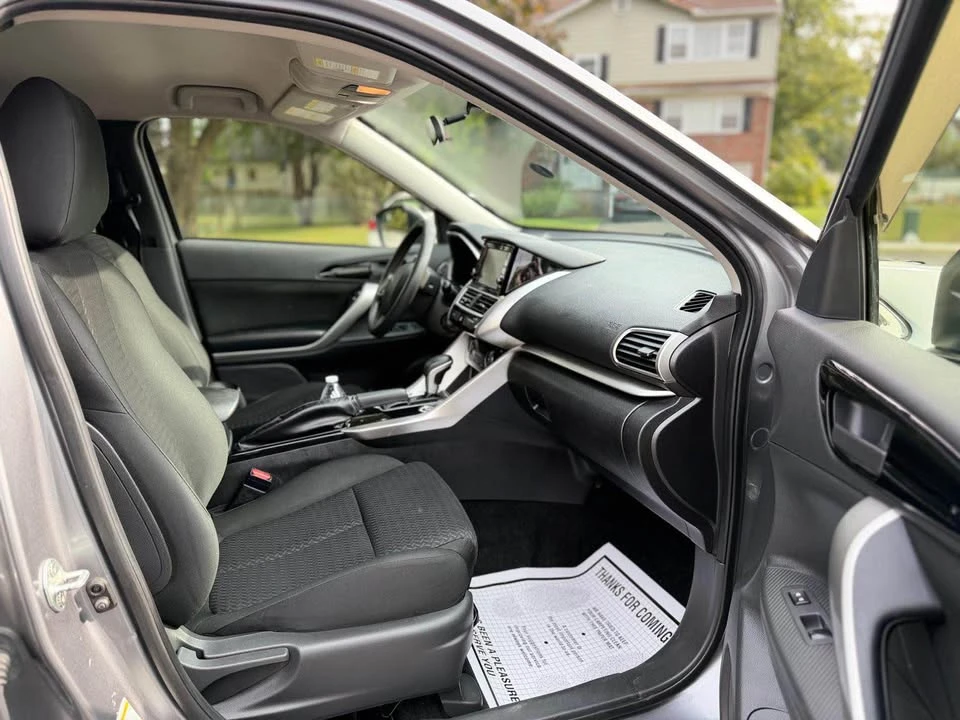 2019 Mitsubishi Eclipse Cross - Image 12 of 18