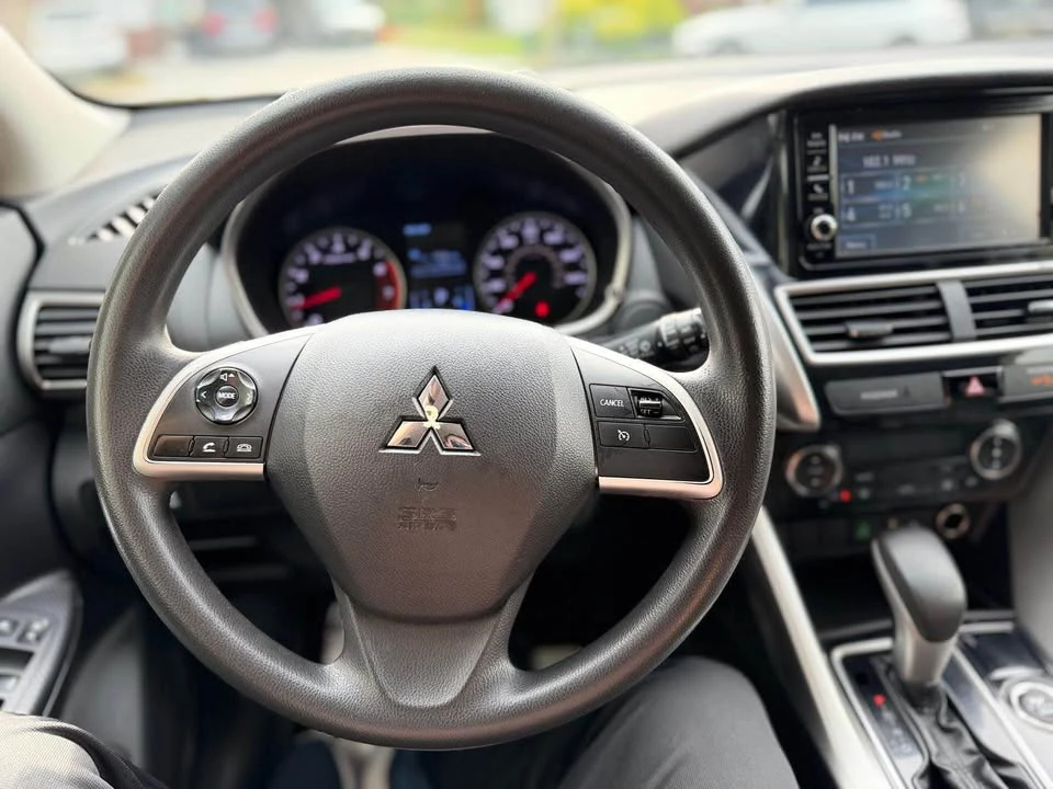 2019 Mitsubishi Eclipse Cross - Image 15 of 18