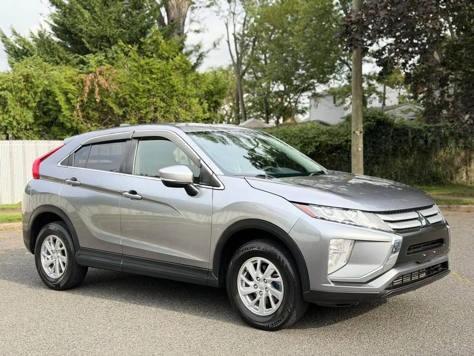 2019 Mitsubishi Eclipse Cross - Image 8 of 18