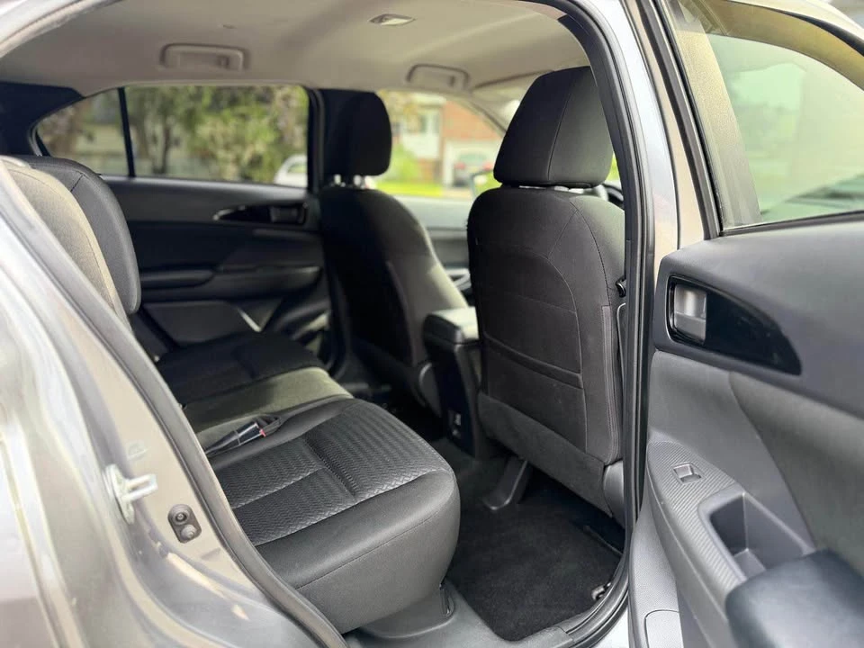 2019 Mitsubishi Eclipse Cross - Image 10 of 18