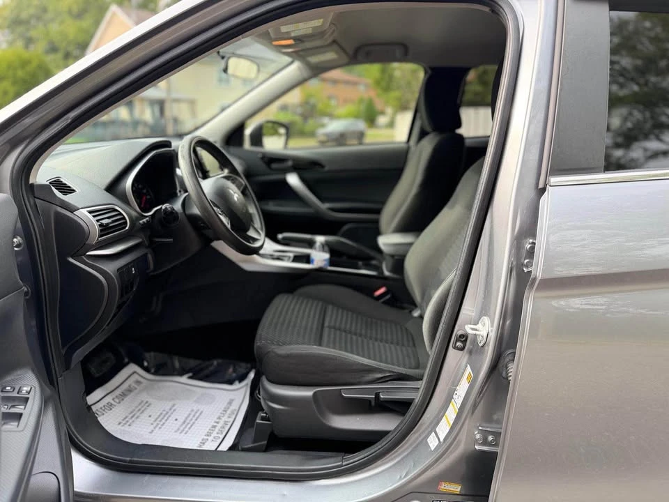 2019 Mitsubishi Eclipse Cross - Image 9 of 18