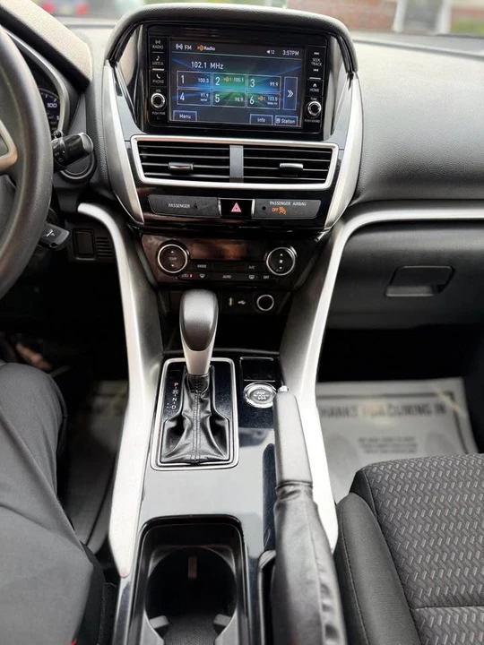 2019 Mitsubishi Eclipse Cross - Image 14 of 18