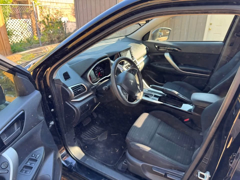 2019 Mitsubishi Eclipse Cross - Image 11 of 16
