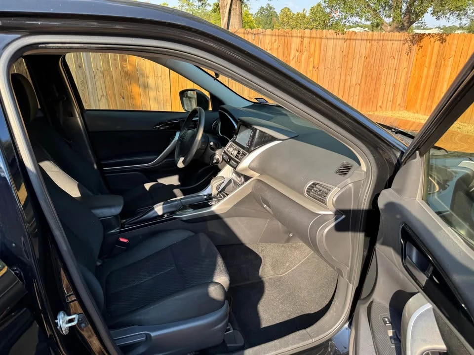 2019 Mitsubishi Eclipse Cross - Image 15 of 16