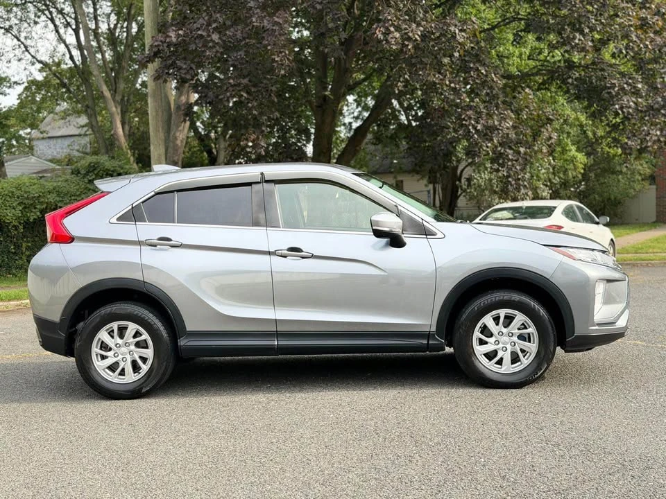 2019 Mitsubishi Eclipse Cross - Image 7 of 18