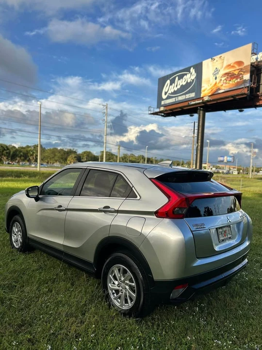 2019 Mitsubishi Eclipse Cross - Image 8 of 10