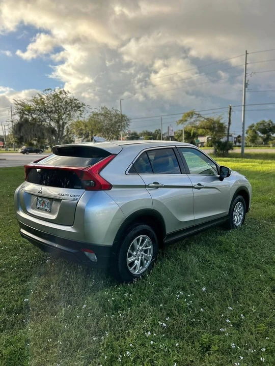 2019 Mitsubishi Eclipse Cross - Image 7 of 10