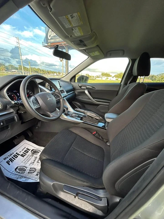 2019 Mitsubishi Eclipse Cross - Image 6 of 10