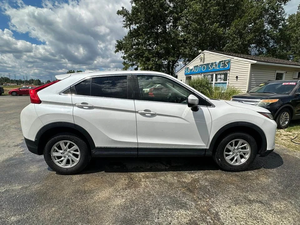 2019 Mitsubishi Eclipse Cross - Image 3 of 10
