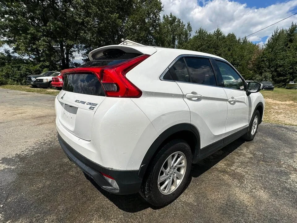 2019 Mitsubishi Eclipse Cross - Image 4 of 10