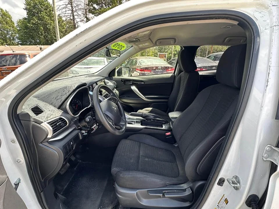 2019 Mitsubishi Eclipse Cross - Image 9 of 10