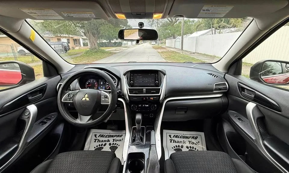 2019 Mitsubishi Eclipse Cross - Image 9 of 14