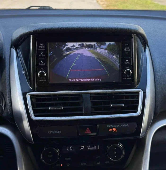2019 Mitsubishi Eclipse Cross - Image 8 of 14