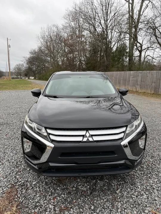 2019 Mitsubishi Eclipse Cross - Image 2 of 11