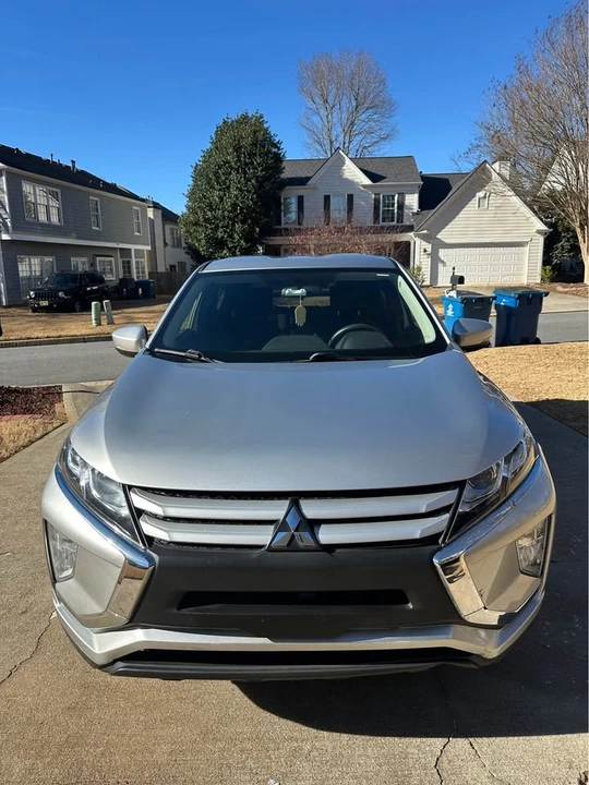 2019 Mitsubishi Eclipse Cross - Image 2 of 12