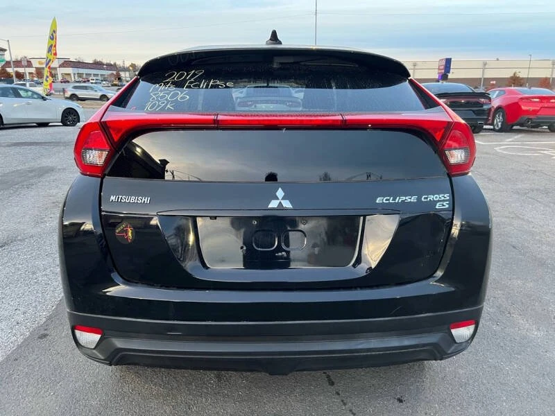 2019 Mitsubishi Eclipse Cross - Image 8 of 20