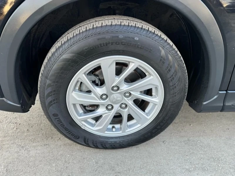 2019 Mitsubishi Eclipse Cross - Image 7 of 20