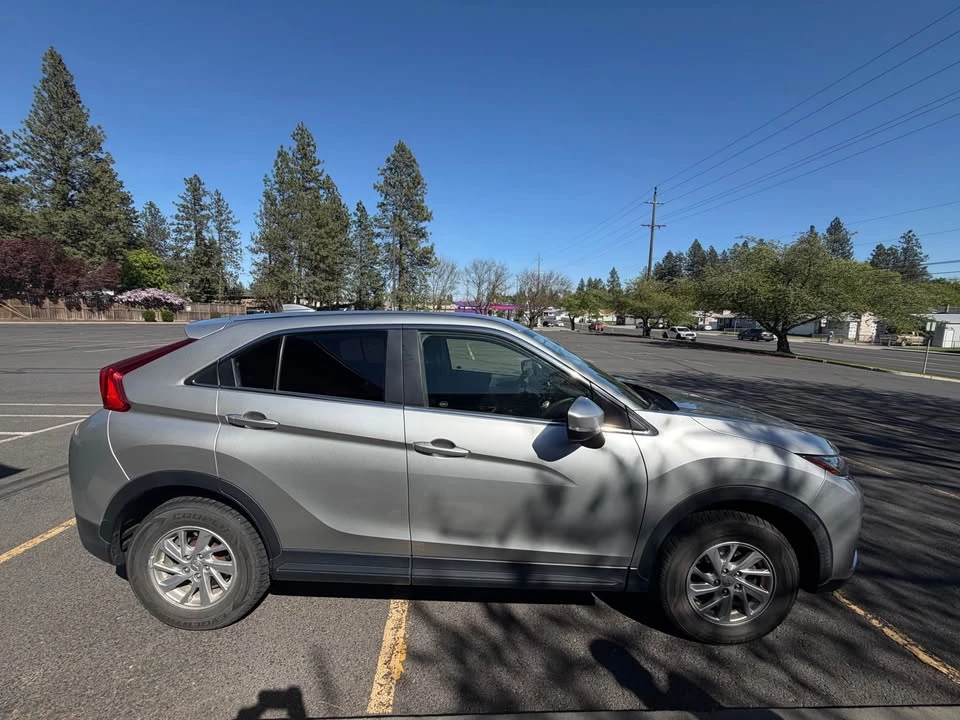 2019 Mitsubishi Eclipse Cross - Image 3 of 6