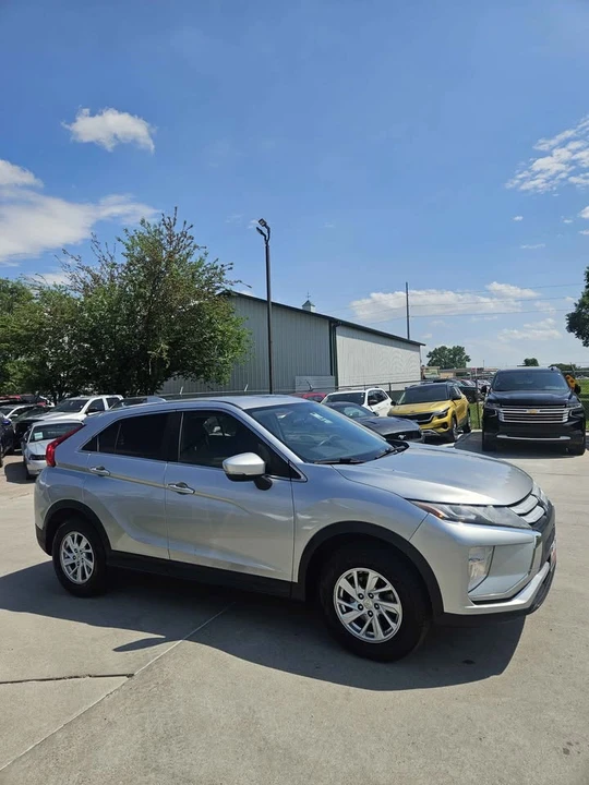 2019 Mitsubishi Eclipse Cross - Image 3 of 20