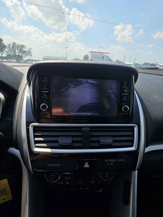 2019 Mitsubishi Eclipse Cross - Image 17 of 20