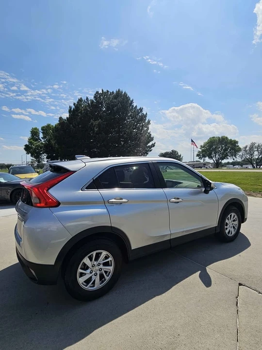 2019 Mitsubishi Eclipse Cross - Image 4 of 20