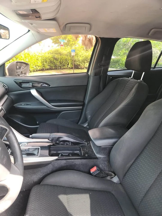 2019 Mitsubishi Eclipse Cross - Image 5 of 5