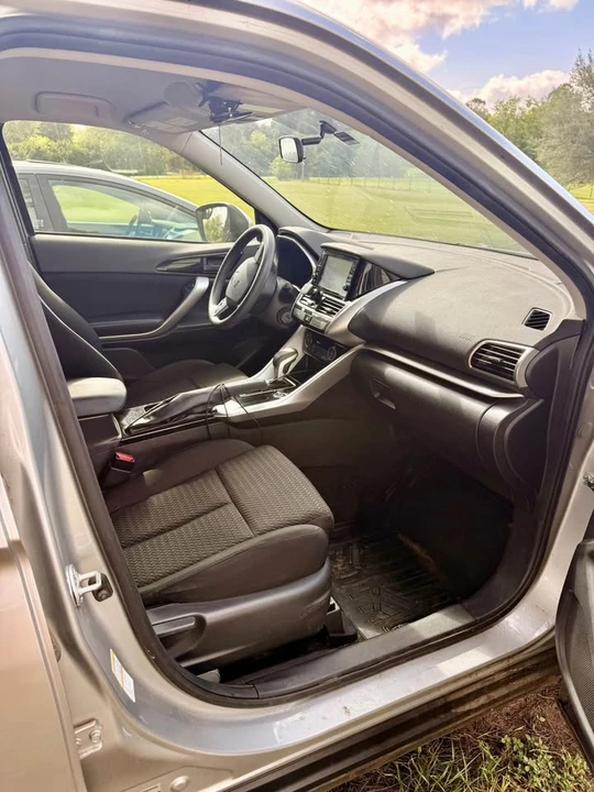 2019 Mitsubishi Eclipse Cross - Image 6 of 11