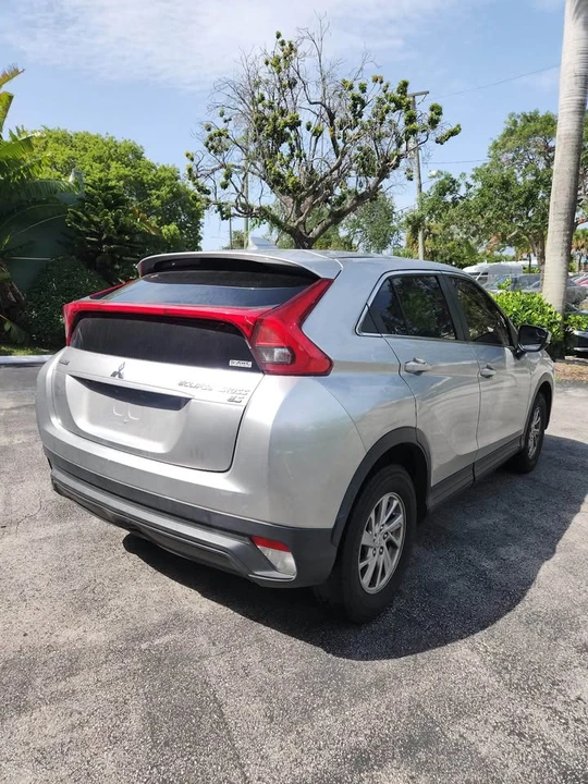 2019 Mitsubishi Eclipse Cross - Image 3 of 5