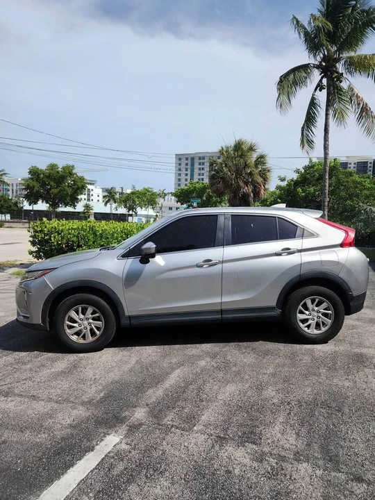 2019 Mitsubishi Eclipse Cross - Image 4 of 5