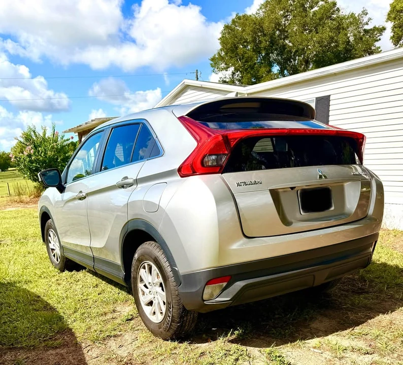 2019 Mitsubishi Eclipse Cross - Image 3 of 11
