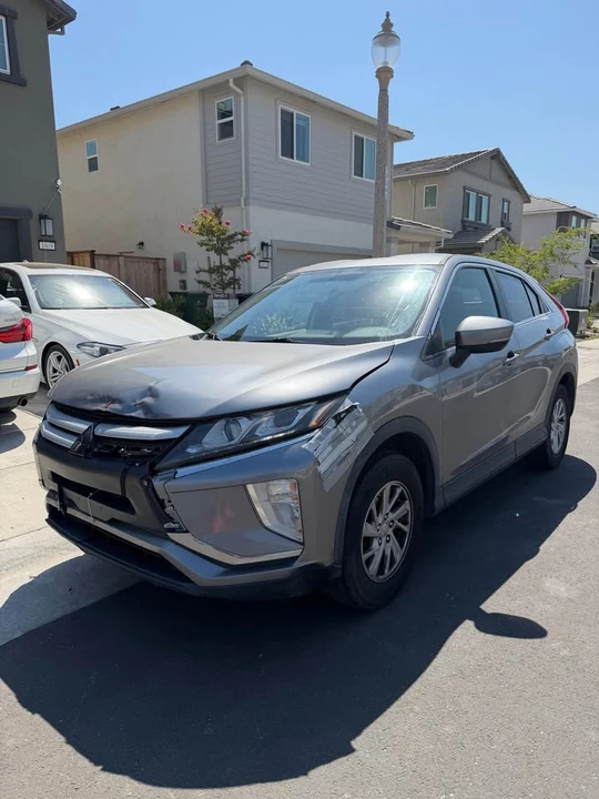 2019 Mitsubishi Eclipse Cross - Image 2 of 6