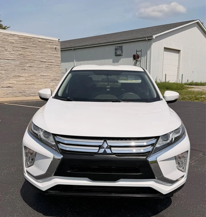 2019 Mitsubishi Eclipse Cross - Image 3 of 20