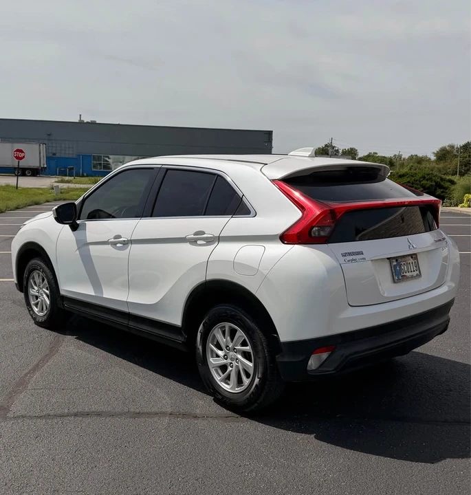 2019 Mitsubishi Eclipse Cross - Image 4 of 20