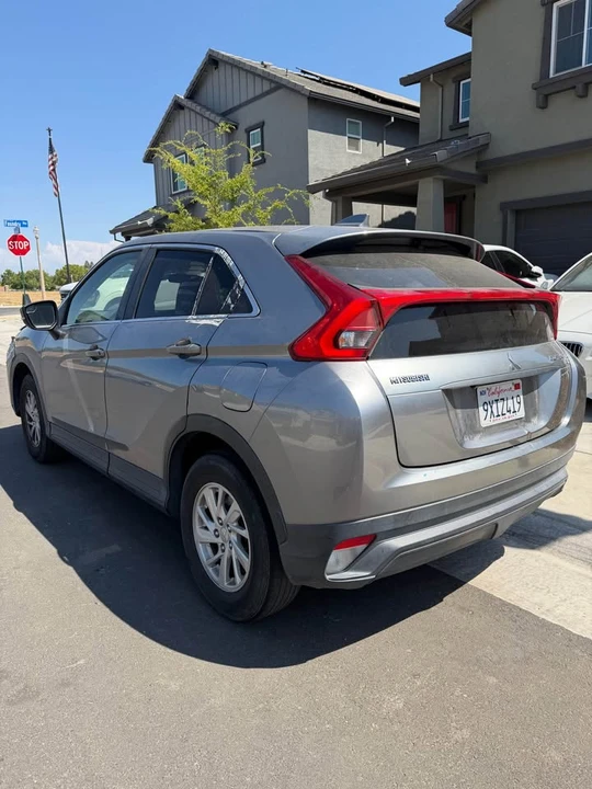 2019 Mitsubishi Eclipse Cross - Image 3 of 7