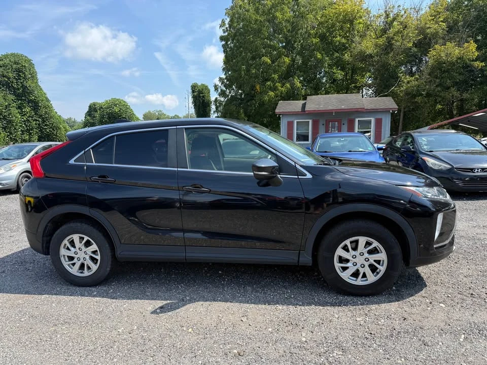 2019 Mitsubishi Eclipse Cross - Image 4 of 12