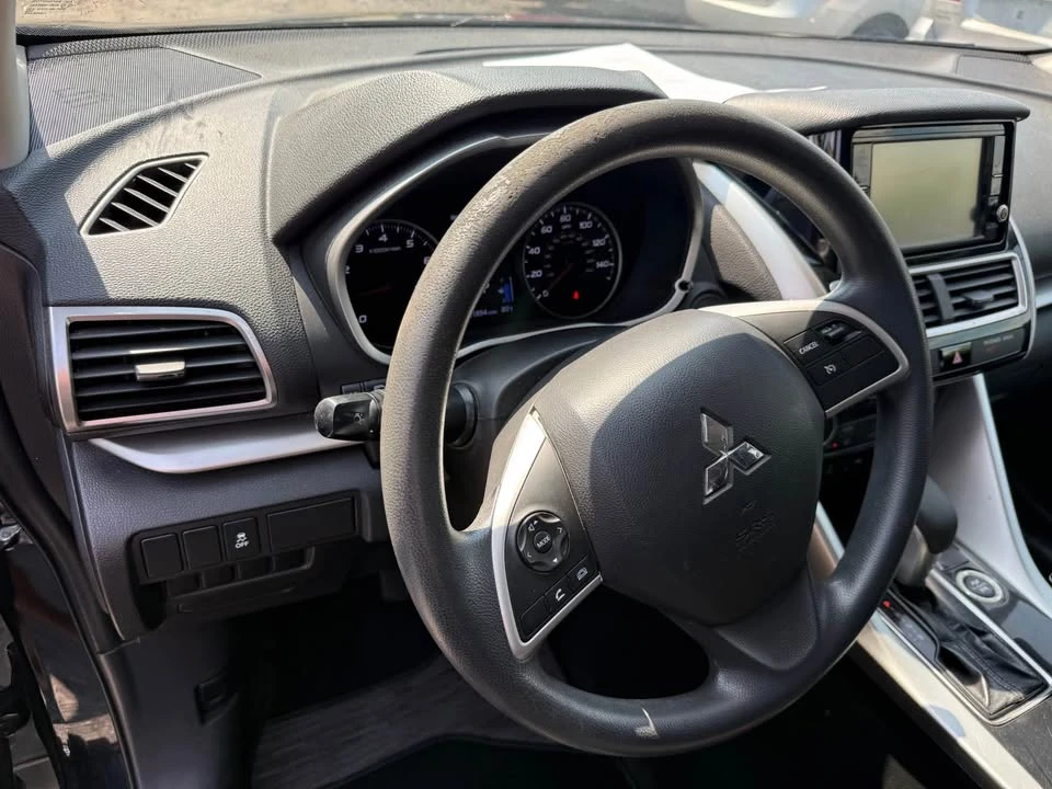 2019 Mitsubishi Eclipse Cross - Image 10 of 12