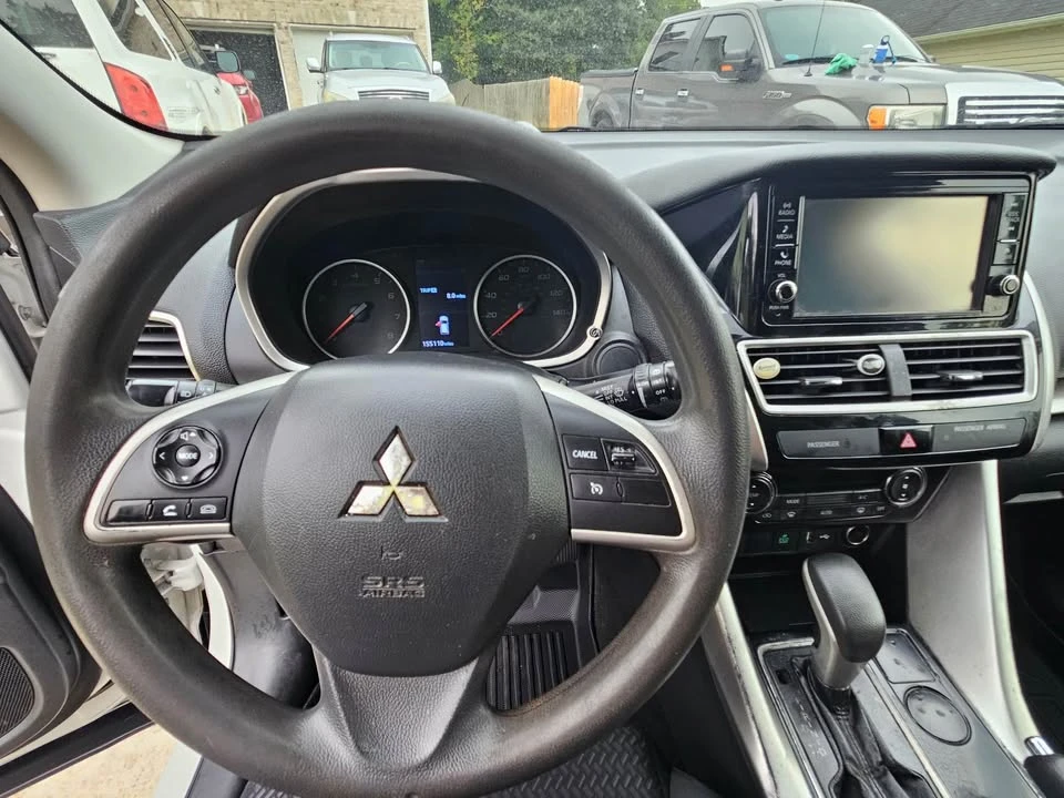 2019 Mitsubishi Eclipse Cross - Image 11 of 14
