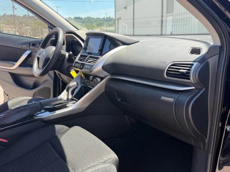 2019 Mitsubishi Eclipse Cross - Image 18 of 20