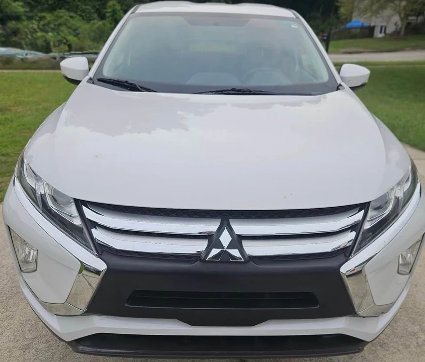2019 Mitsubishi Eclipse Cross - Image 2 of 14