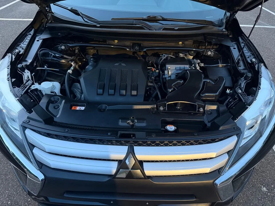 2019 Mitsubishi Eclipse Cross - Image 18 of 20