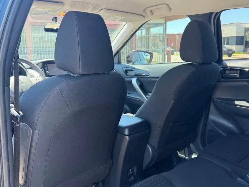 2019 Mitsubishi Eclipse Cross - Image 15 of 20