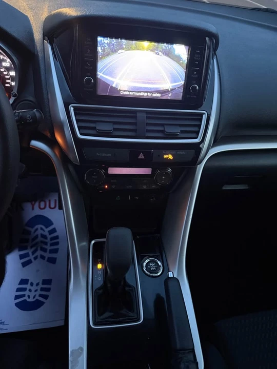 2019 Mitsubishi Eclipse Cross - Image 12 of 20