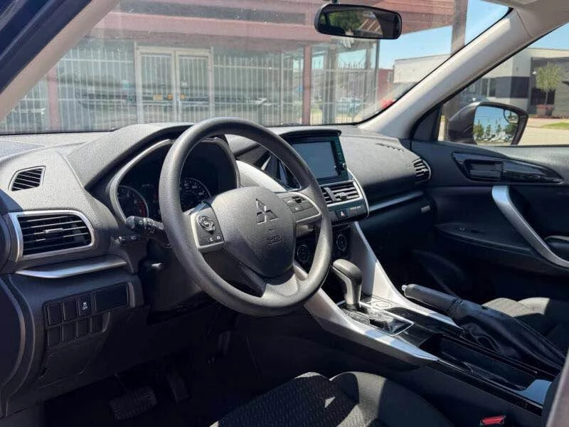 2019 Mitsubishi Eclipse Cross - Image 5 of 10