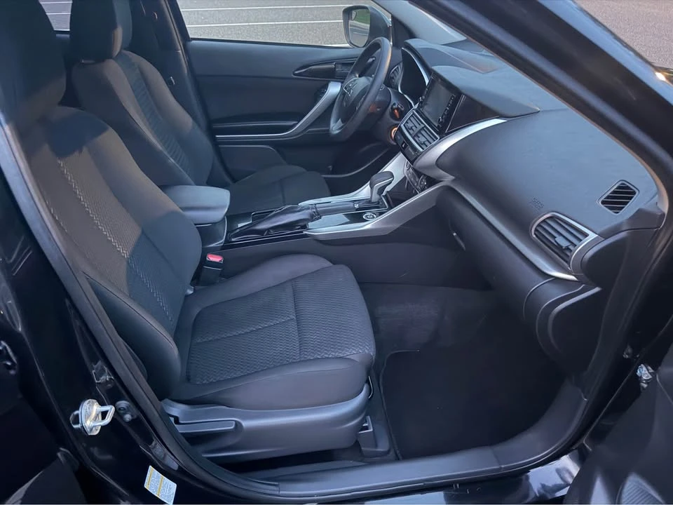 2019 Mitsubishi Eclipse Cross - Image 11 of 20