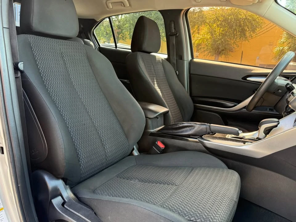 2019 Mitsubishi Eclipse Cross - Image 17 of 20