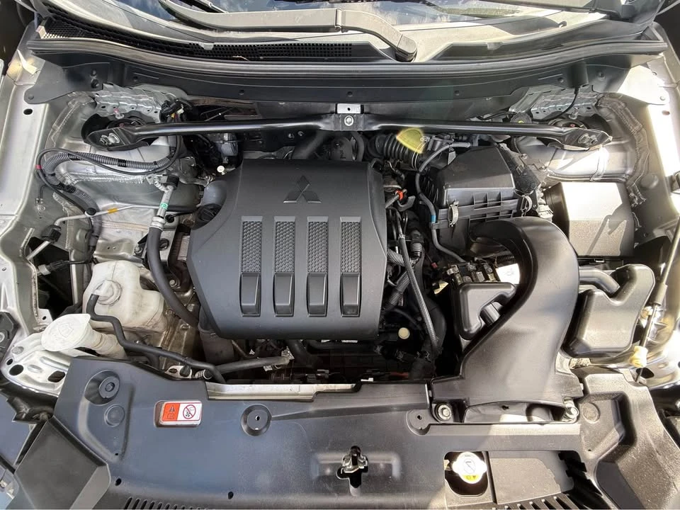 2019 Mitsubishi Eclipse Cross - Image 13 of 20