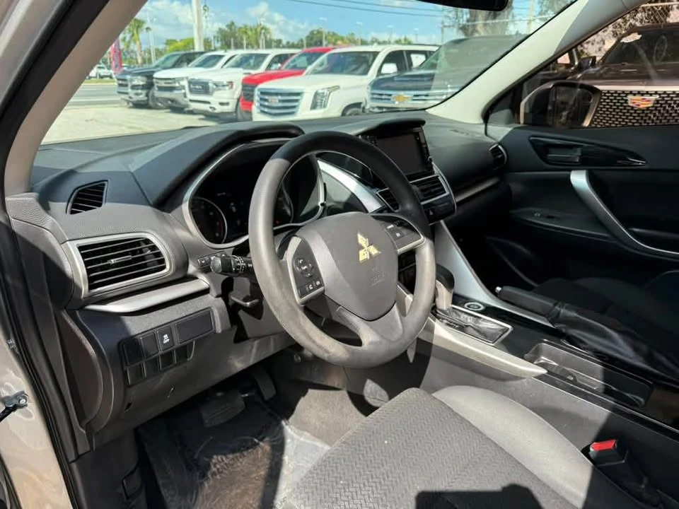 2019 Mitsubishi Eclipse Cross - Image 9 of 20