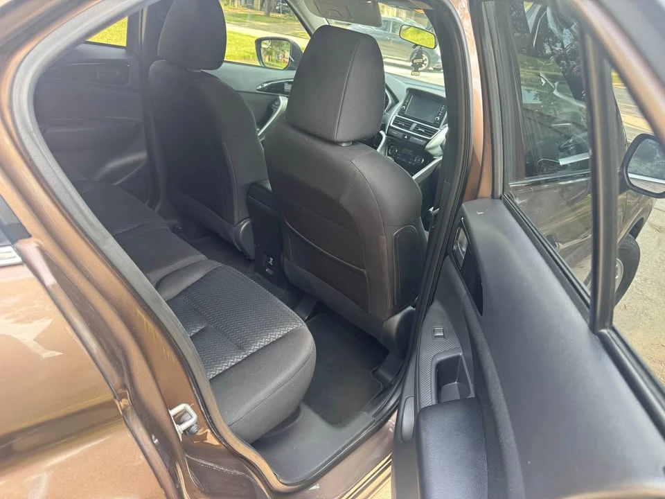 2019 Mitsubishi Eclipse Cross - Image 12 of 13