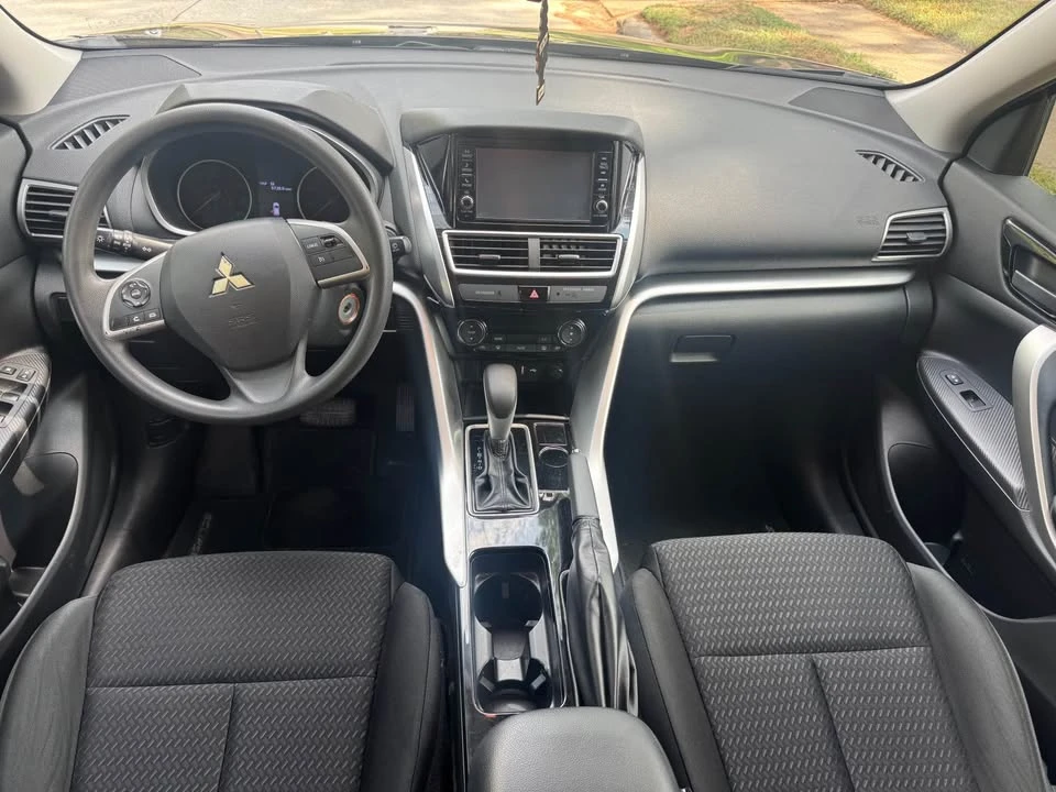 2019 Mitsubishi Eclipse Cross - Image 8 of 13