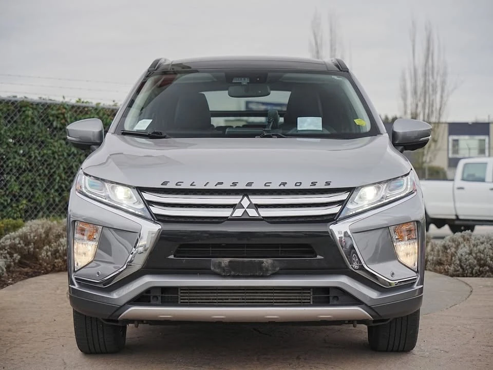 2019 Mitsubishi Eclipse Cross - Image 2 of 20